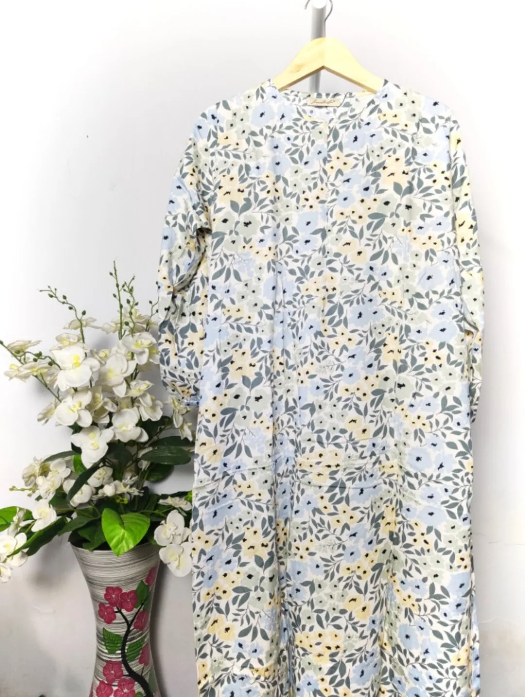 Midi Dress Lengan Panjang Motif L